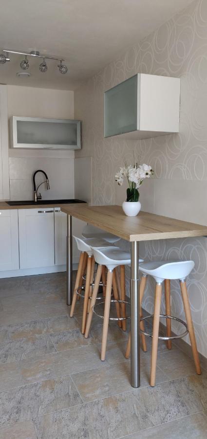 Le Cygne, Appartement De Standing En Hyper-Centre แซร์กูมีนส์ ภายนอก รูปภาพ